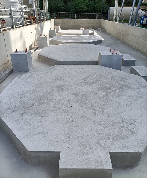 Socles beton process jegat
