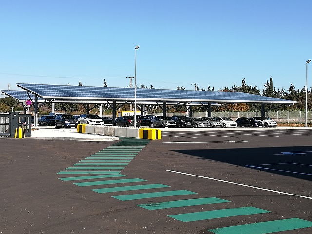 Parking panneaux solaires jegat